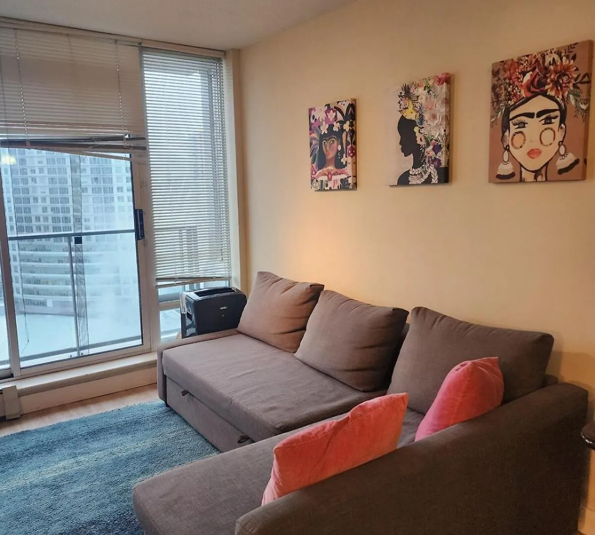 Modern High-Rise 1 Bedroom Condo With Water View Near Stadiums Vancouver Apartment